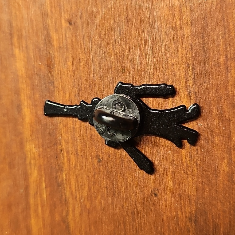 Coraline Theme Enamel Pin - Picture 2 of 2